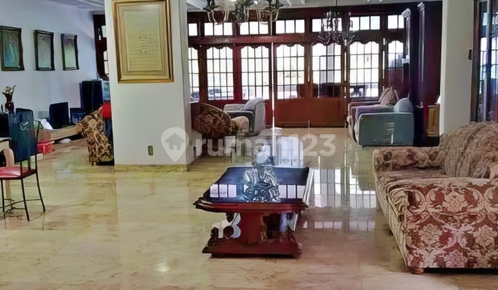 Rumah Clasik Luas Murah Asri di Kemanggisan Palmerah Jakarta Bar  2