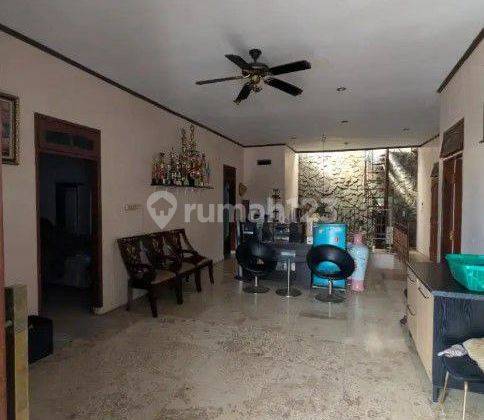 Rumah Clasik Murah 3 Lantai Strategis di Kemanggisan Slipi Jakarta Bar 2