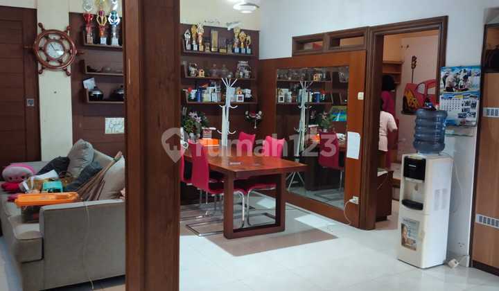 ruang makan rumah 2lantai murah bagus luas