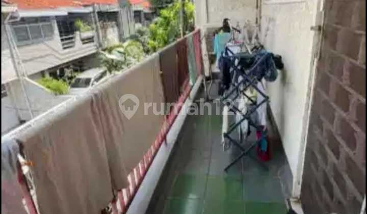 Rumah 2 Lantai Bagus Siap huni di Hayam Wuruk Taman Sari Jakarta Barat 2