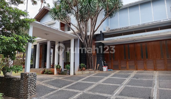 Rumah Clasik Mewah Privat Pool di Lebakbulus Cilandak Jakarta Sel