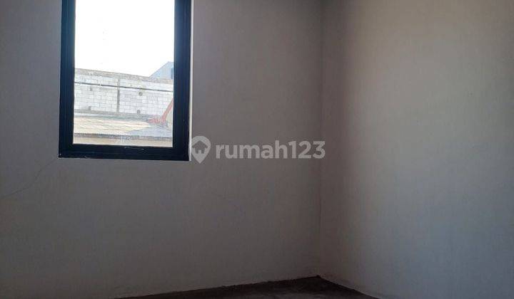 Rumah 1,5 Lantai Bagus Murah Di Perumnas3 Aren Jaya Bekasi Timur  2