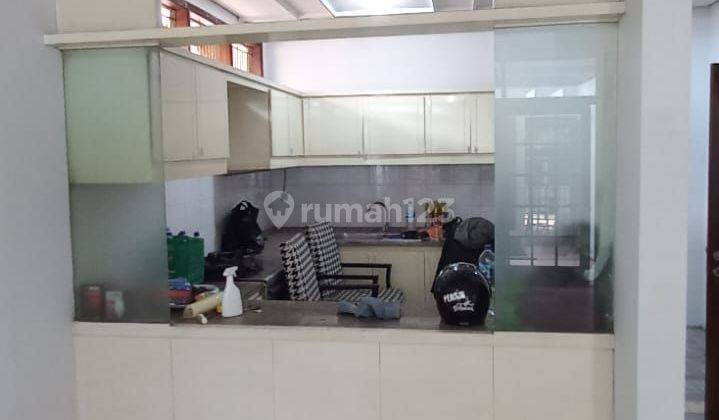 Jual Rumah Bagus Siap Huni di Kompleks Sumbersari 2 Lantai SHM 2