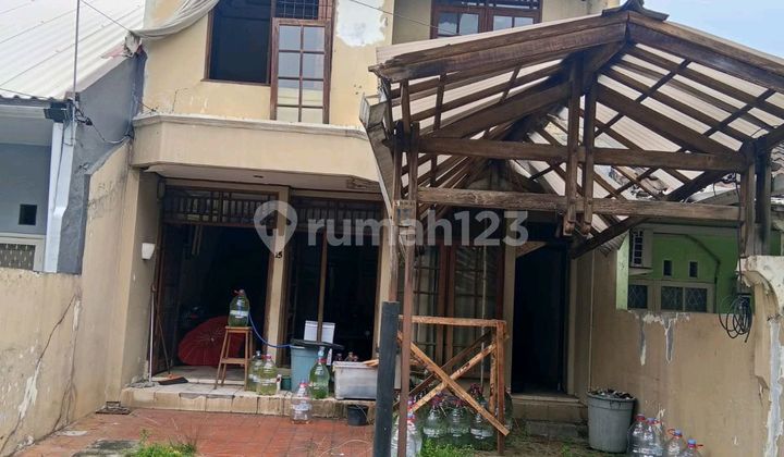 For Sale Fast, Land-Area-Calculated House in Bintaro Jaya Sector 4