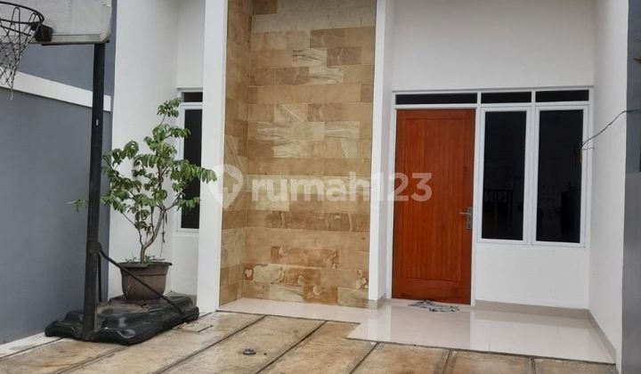 Di jual rumah cantik beji depok Di jual rumah cantik beji depok