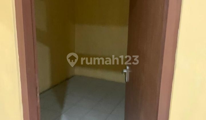 For sale quickly, a ready-to-occupy house in Cipadu. 2
