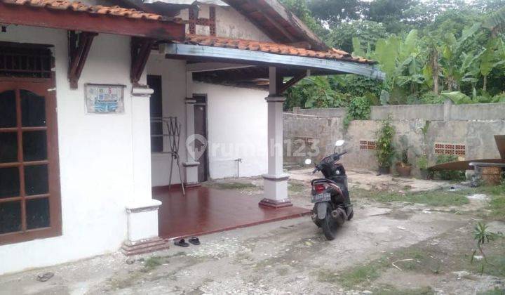 Di jual cepat rumah dekat kampus UPJ 1