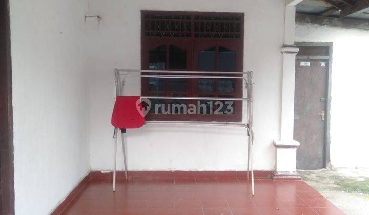 Di jual cepat rumah dekat kampus UPJ 2