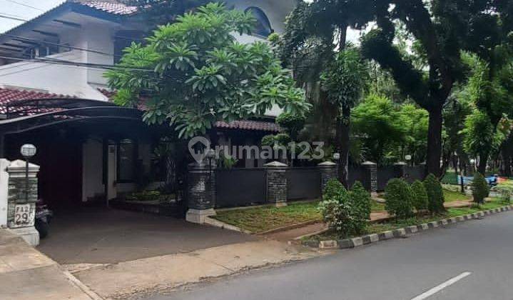 Rumah Mewah Menteng Posisi Hook.bintaro Akses Strategis  1