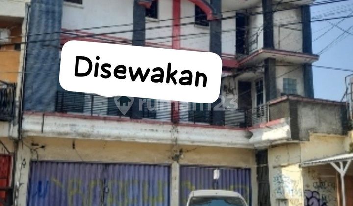 Disewakan ruko gandeng tiga lantai