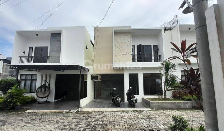 Rumah cantik 2 lantai dalam cluster 10 menit ke MRT fatmawati 1