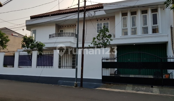 Disewakan Rumah Dalam Komplek Dekat Mall Pejaten Disewakan Rumah Dalam Komplek Dekat Mall Pejaten