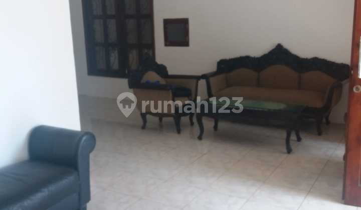 Disewakan Rumah Luas Cocok Untuk Kantor