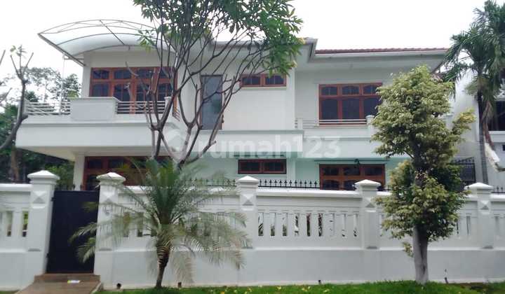 Disewakan Rumah Nyaman Dekat Mall Pondok Indah 2