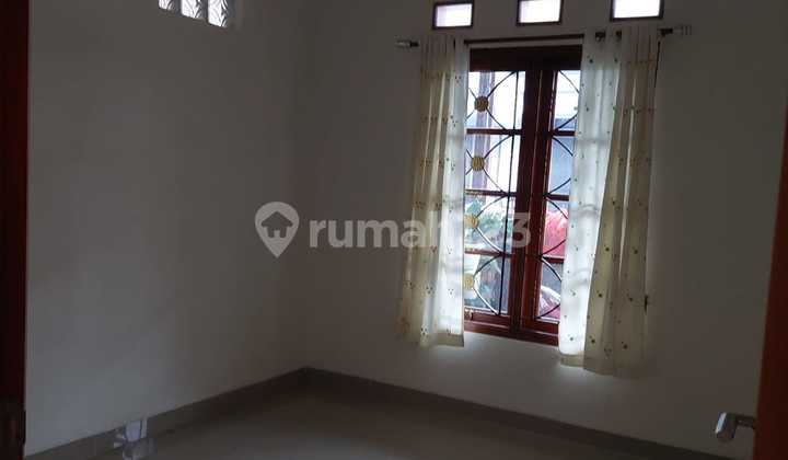 Disewakan Rumah Dalam Komplek Dekat Mall Bintaro Rumah 2