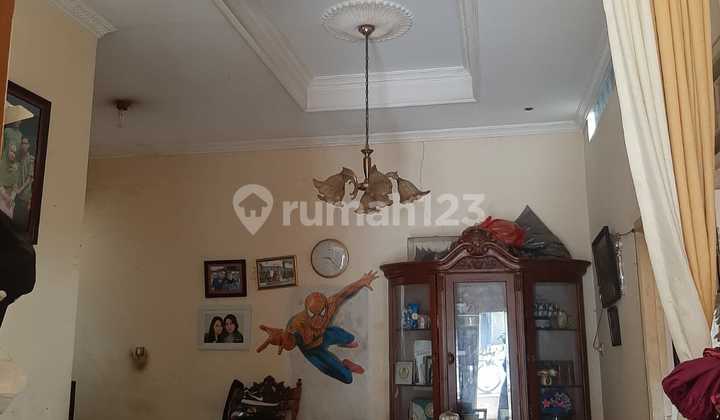 Nice House Hook Position Near Upj Campus Bintaro 2