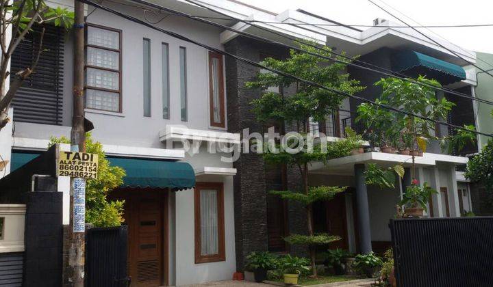 Rumah Mewah Dan Strategis di Harapan Baru Regency, Bekasi 1