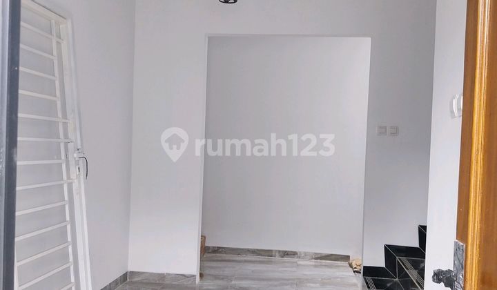 Cheap Sale 2-Story House in Cipayung, East Jakarta Cheap Sale 2-Story House in Cipayung, East Jakarta