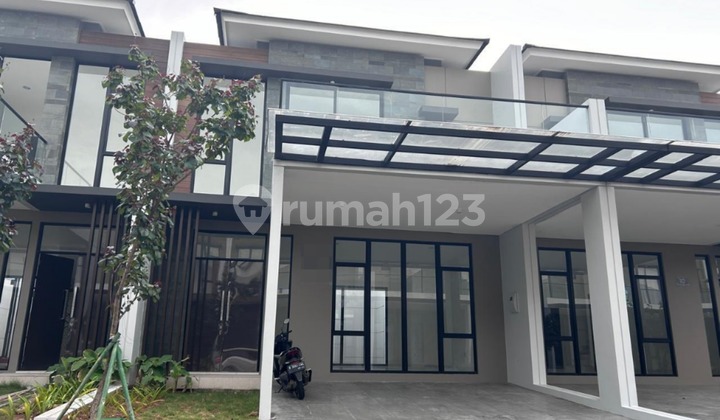 GUARANTEED VERY CHEAP, SIZE 160m2 FOR SALE HOUSE PERMATA HIJAU PIK 2
