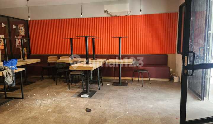 Muara Karang Raya. Bekas Restoran. Ada Lift Barang. Siap Pakai