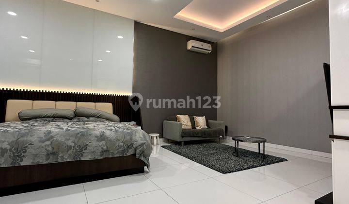 Rumah 2,5 Lantai, Uk 180m2 di Pantai Indah Kapuk Bgm, Jarang Ada1 2