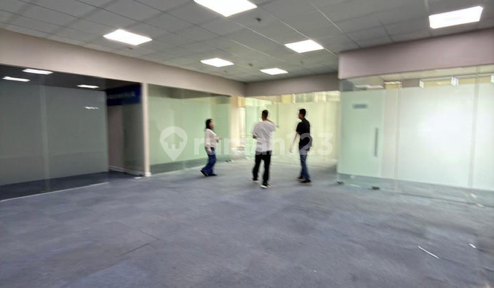 Semi Furnish. Gedung Office Goldcoast 190Sqm Siap Pakai