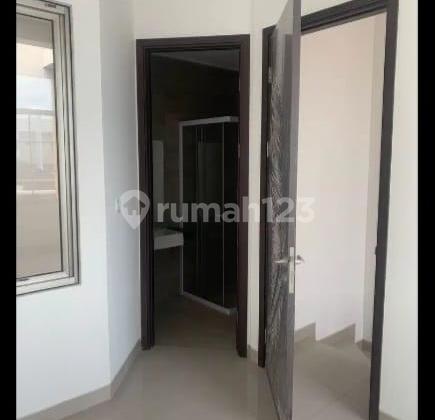 Jual Rugi Rumah Murah Banget 3 Lantai 4.5X10