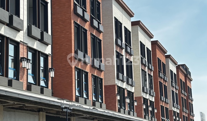 Commercial District. Soho CBD Beachwalk. Size 6x20, 4 Floors. Commercial District. Soho CBD Beachwalk. Size 6x20, 4 Floors.