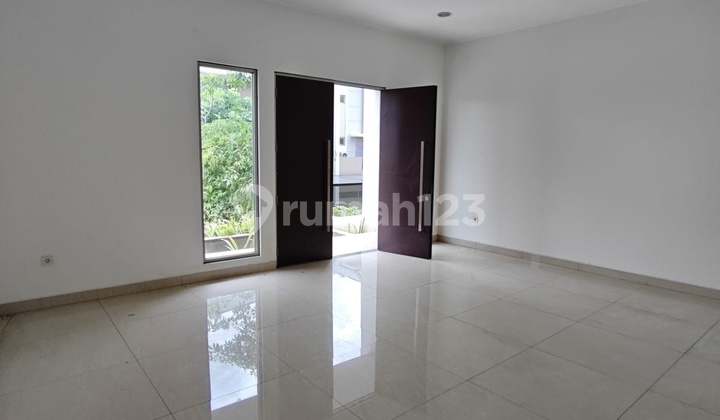 Golf Island House UK 12x20 4+1KT With Garage Unit Ready 2