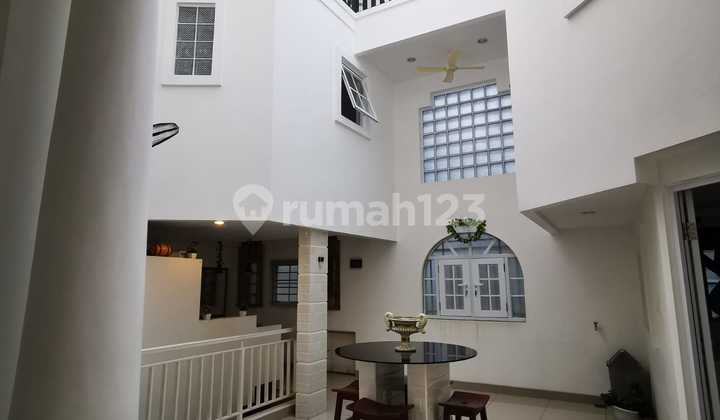 Unit Langka. Rumah 300M2 Sudah Renov di Bgm Pik. Siap Huni