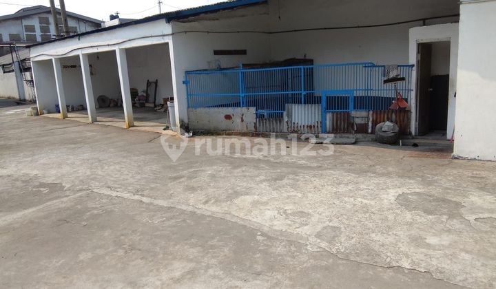 FOR RENT: EX-FACTORY WAREHOUSE ON RAYA MASTRIP