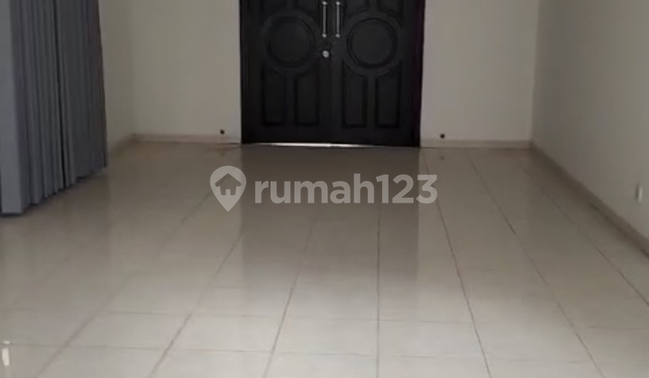 Dijual Rumah Murah, Bagus, Siap Huni. Rumah Hook 2 Lantai Lokasi Di Wisata Bukit Mas Surabaya Cluster Palais, Semi Furnish 2