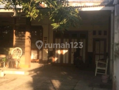 For Sale Fast & Cheap Old House in Gubeng City Center 2