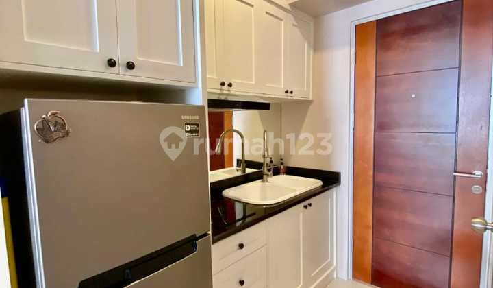 For Rent Apartment Gunawangsa Tidar 1Br+ Tower B Fully Furnished Pool View 2