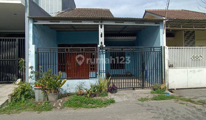 Disewakan Rumah Sederhana 1 Lantai Lokasi Di Medokan Sawah Timur 2