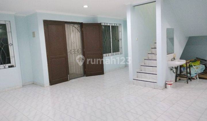 Disewakan Rumah Bagus di  Daan Mogot Baru 8x15 1