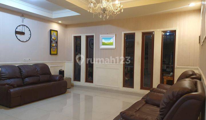 Di Jual Cepat Rumah Eksklusif di Taman Palem Lestari 2lt SHM  1