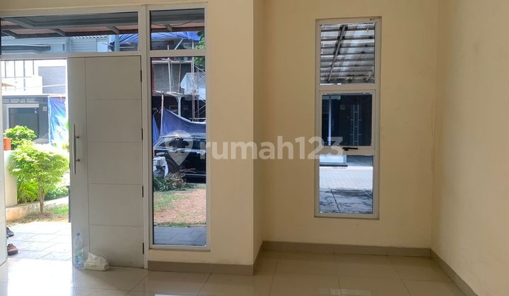 Rumah Green Lake City Amerika Latin Dijual Luas 10x18m2 Jakarta Barat 1
