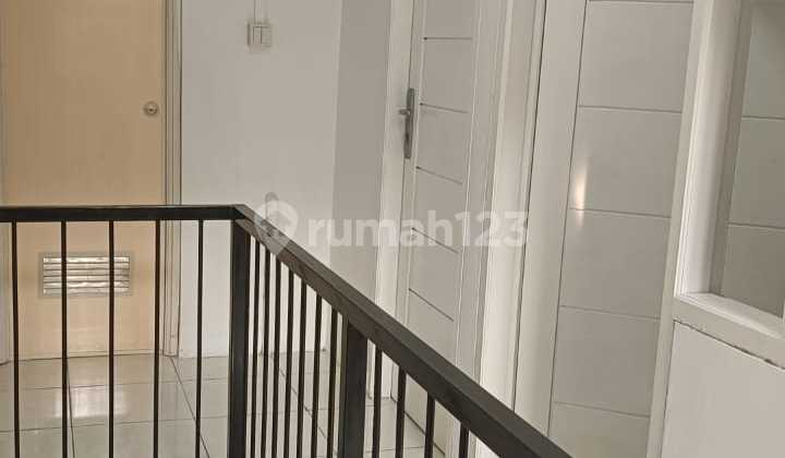 Nice House with Shm on Jl. Komp. Kejaksaan Agung, Karang Tengah Cluster Pesona 2