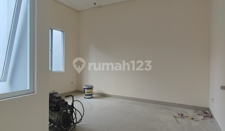 Rumah Cantik Terawat Di Green Lake City Amerika Latin Uk 10x25 2