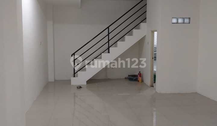 3-Storey Row House, 256M2, SHM, Karawaci, Tangerang