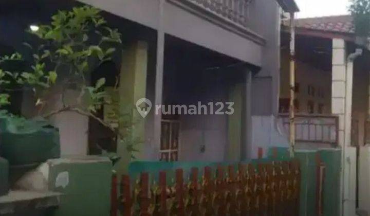 Rumah murah strategis dekat parkiran umum Di Perumnas klender 1