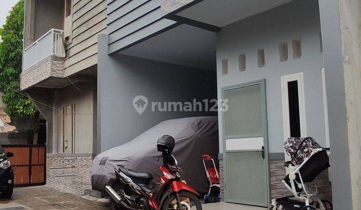 Rumah SHM 6x8,5 ada Carport dekat Toll Kalimalang akses masuk mobil di Jakasampurna  2