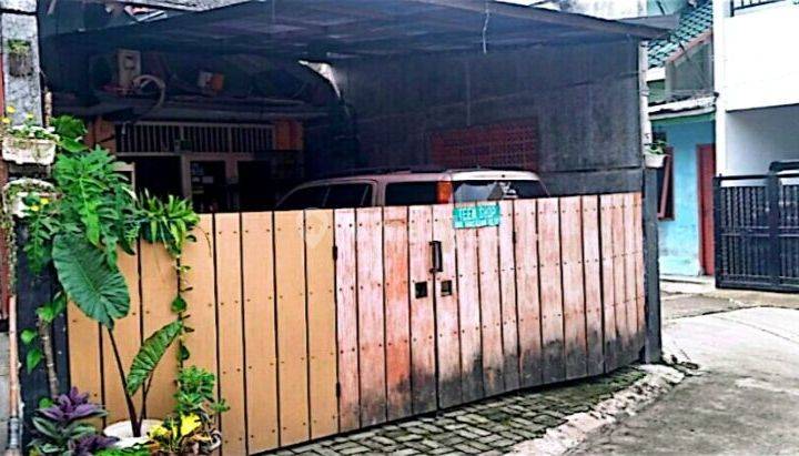 Rumah murah Di Jati cempaka Carportnya luas Lokasi strategis 1