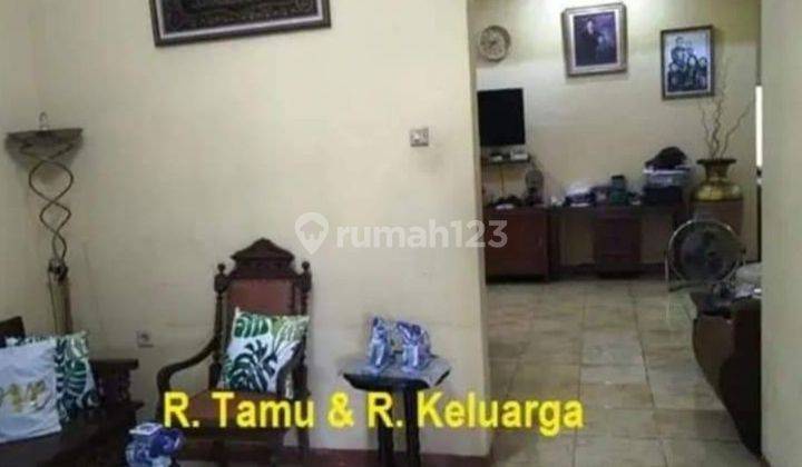 tampak depan rumah second murah dekat sekolah