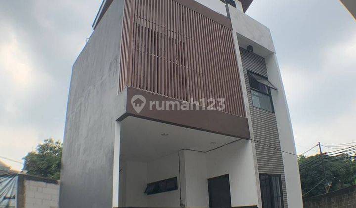 Townhouse Di Rawamangun Aksesnya Masuk Mobil 1