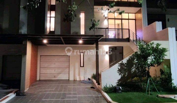 Rumah 3 Lantai Di Sumarecon Bekasi Akses Mudah  1
