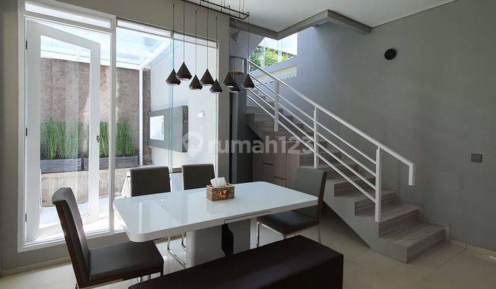 Disewakan Rumah Furnished Bagus SHM - Sertifikat Hak Milik di Dago Pakar 2