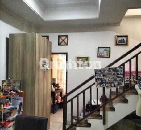 Rumah Tinggal 2 Lantai Ditengah Kota Denpasar Lokasi Strategis Dekat Rs,tempat Kuliner, Sekolah Supermarket,mall,coffe Shop, Universitas Diarea Denpasar Selatan.