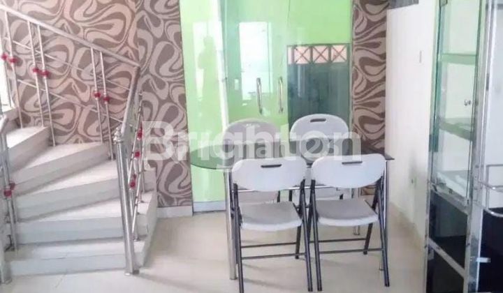 Rumah 2 lantai Full furnished kondisi terawat siap huni akses mobil lokasi strategis ditengah kota Denpasar diarea Renon Rumah 2 lantai Full furnished kondisi terawat siap huni akses mobil lokasi strategis ditengah kota Denpasar diarea Renon